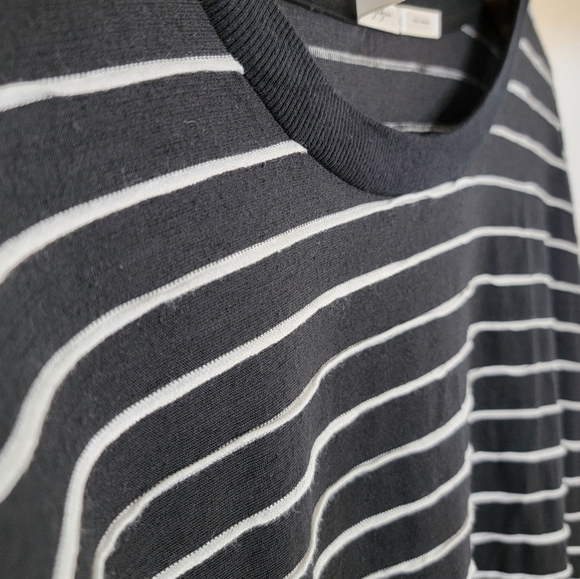 Gibson | Black & White Striped Long Sleeve Top with Decorative Side Buttons - Picture 5 of 7